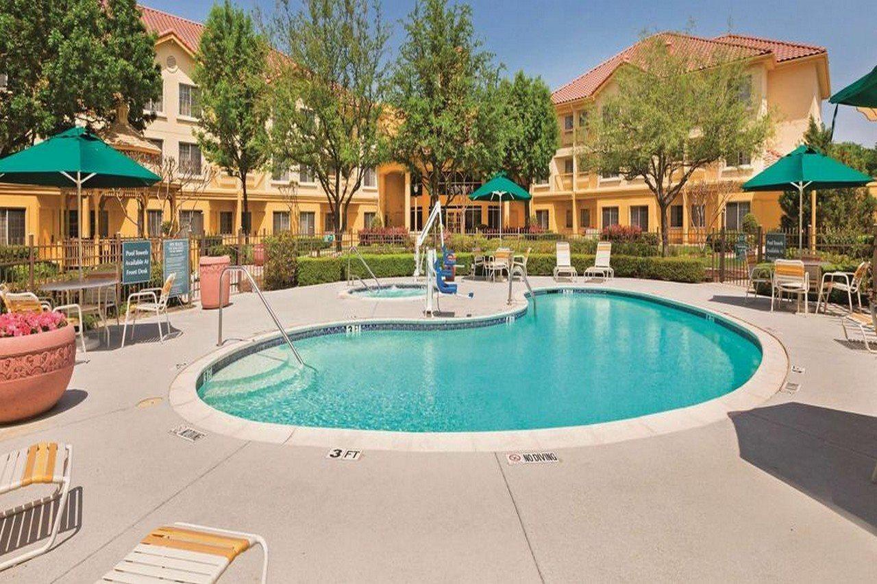 La Quinta By Wyndham Dallas Dfw Airport North Irving Exterior photo
