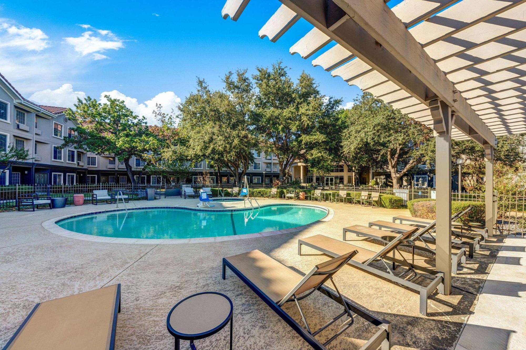 La Quinta By Wyndham Dallas Dfw Airport North Irving Exterior photo
