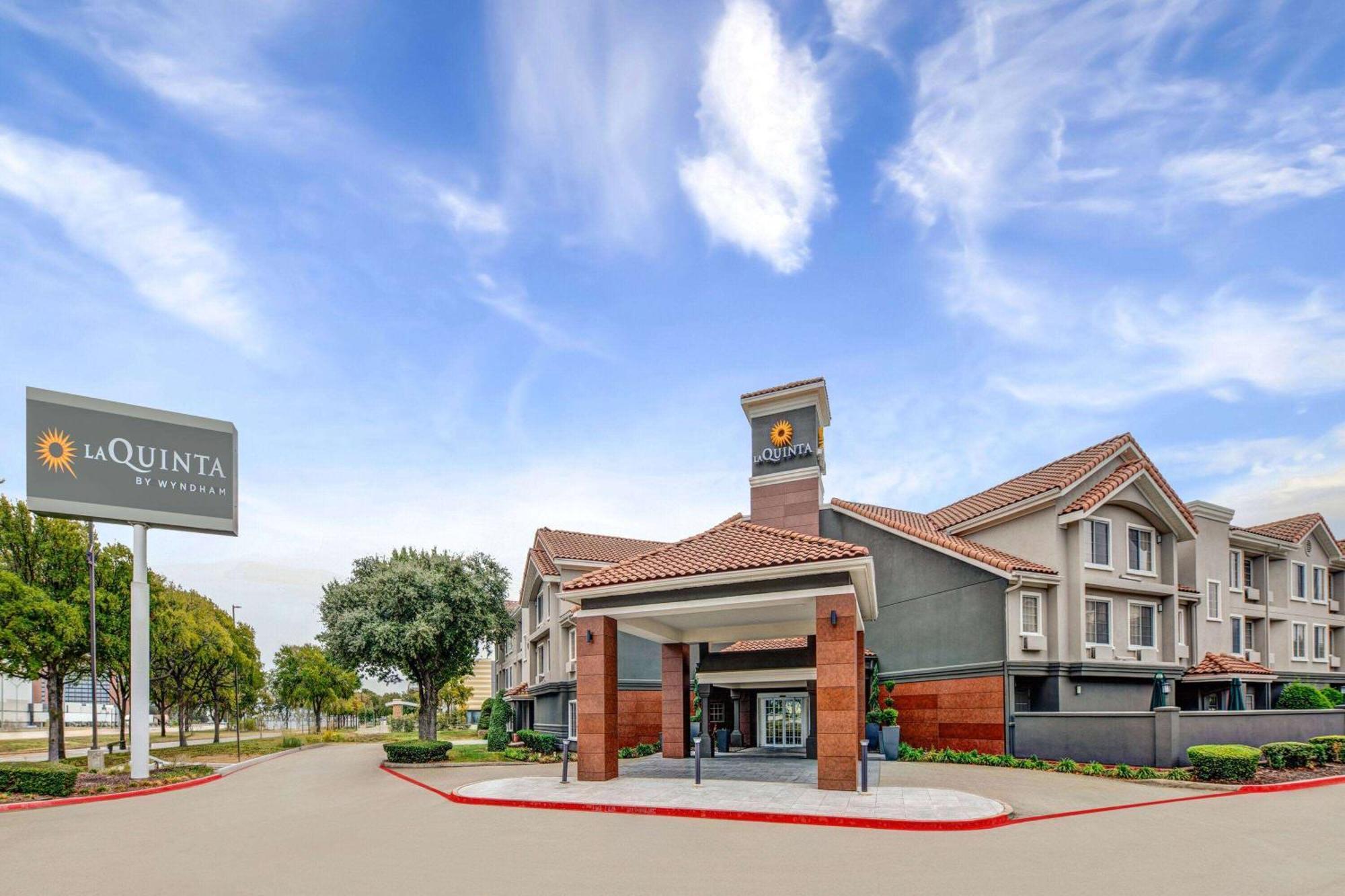 La Quinta By Wyndham Dallas Dfw Airport North Irving Exterior photo