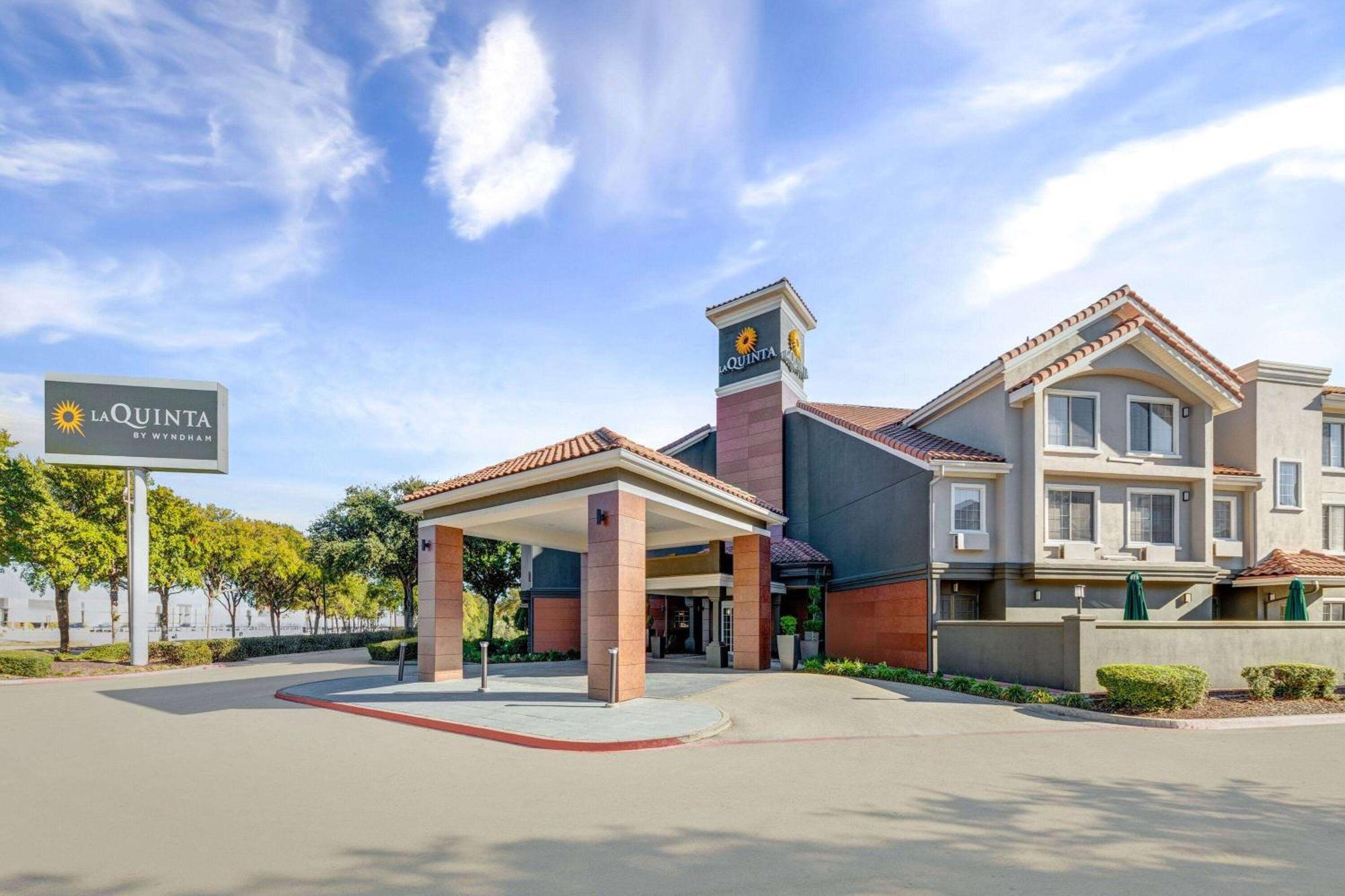 La Quinta By Wyndham Dallas Dfw Airport North Irving Exterior photo
